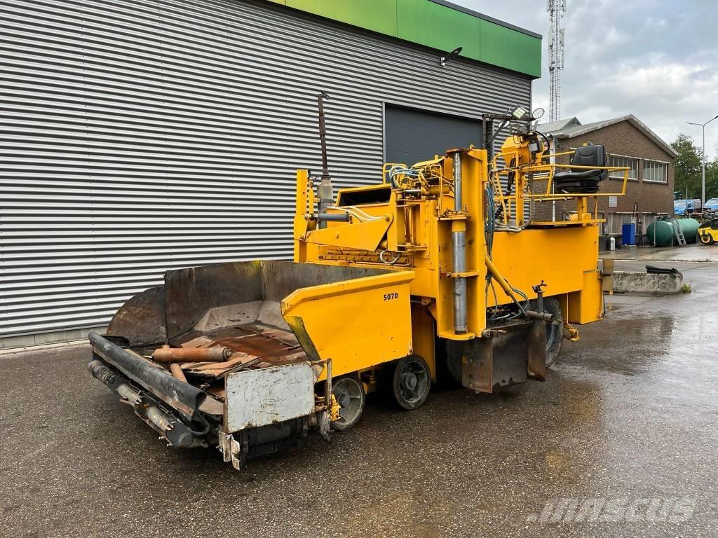 Demag SF 120 P Finitrici