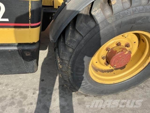 CAT TH62 Sollevatori telescopici per agricoltura