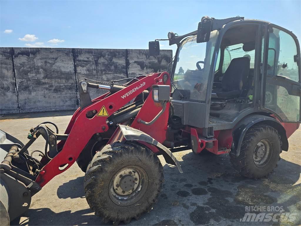 Weidemann 2070 CX Mini Pale Gommate