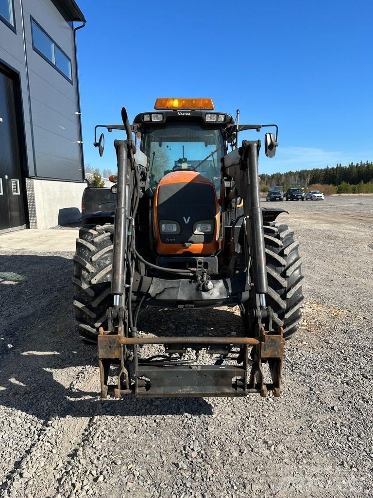 Valtra N101 Trattori