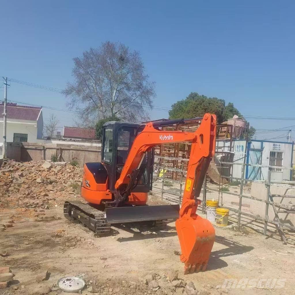 Kubota U 27 Miniescavatori