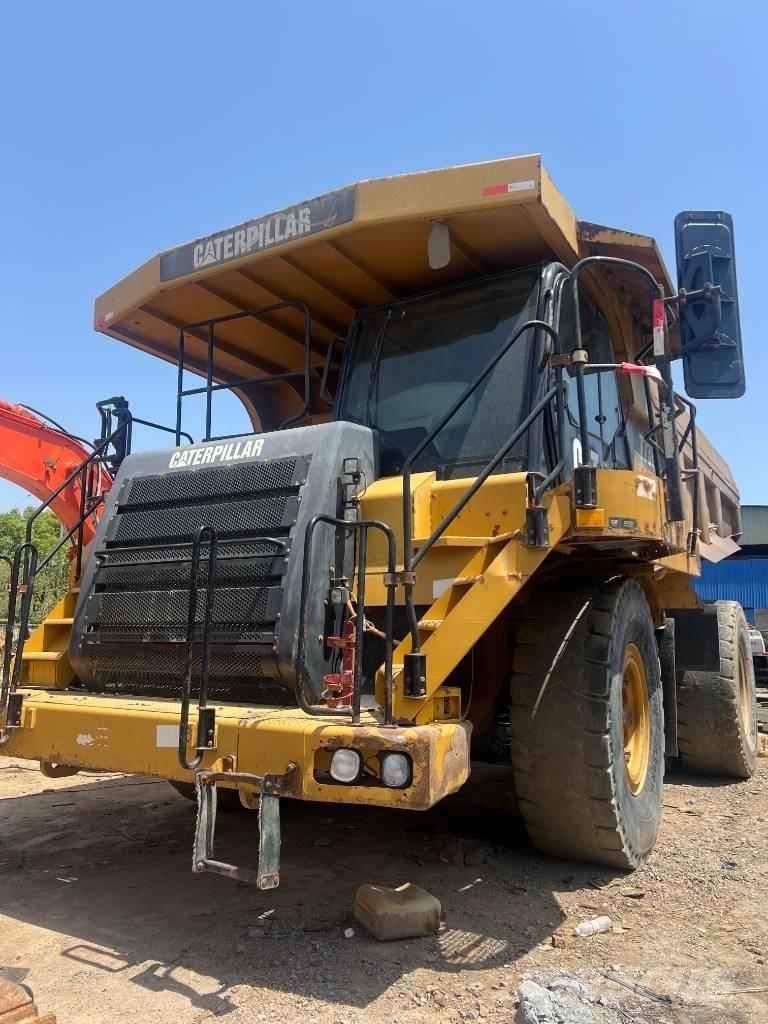 CAT 773 F Dumper a telaio rigido