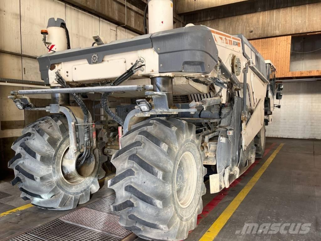 Wirtgen WR 240i Altri