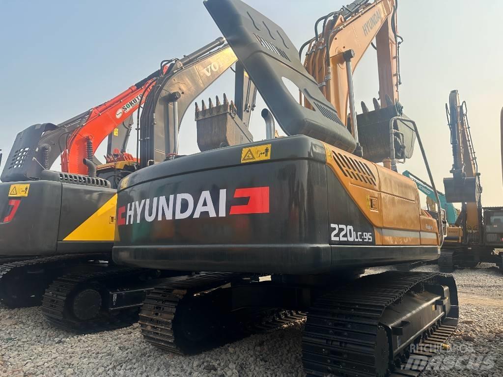 Hyundai R220LC-9S Escavatori cingolati
