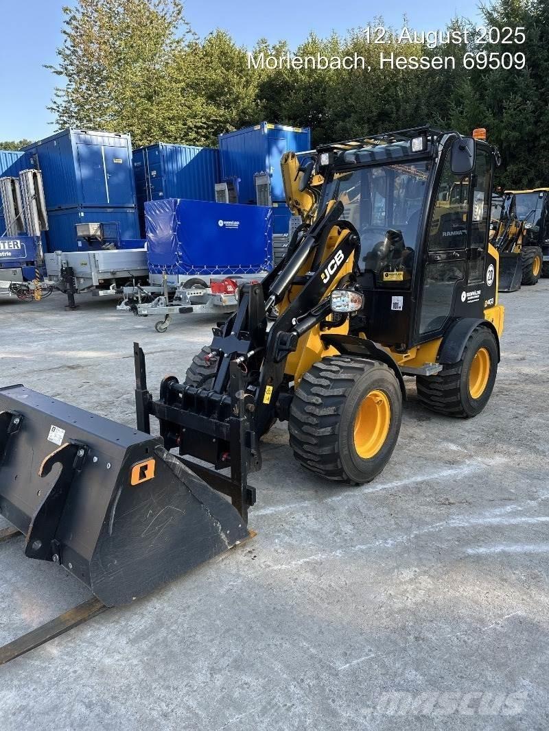 JCB 403 Pale gommate