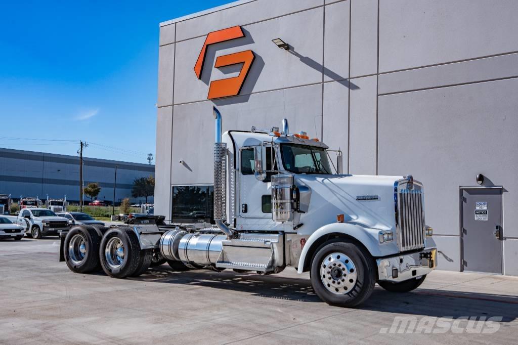 Kenworth W900 Motrici e Trattori Stradali