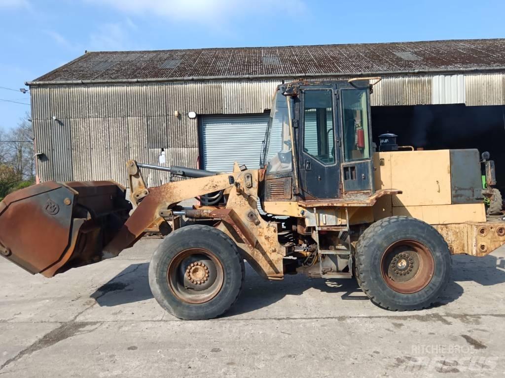CAT 924 F Pale gommate
