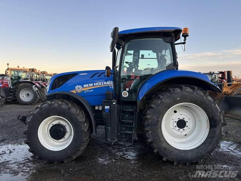 New Holland T7.225 Trattori