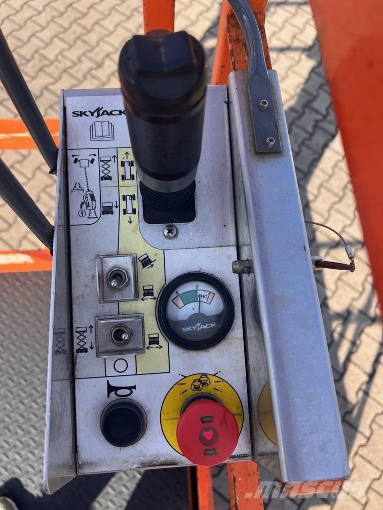 SkyJack SJ III 4626 Piattaforme a pantografo
