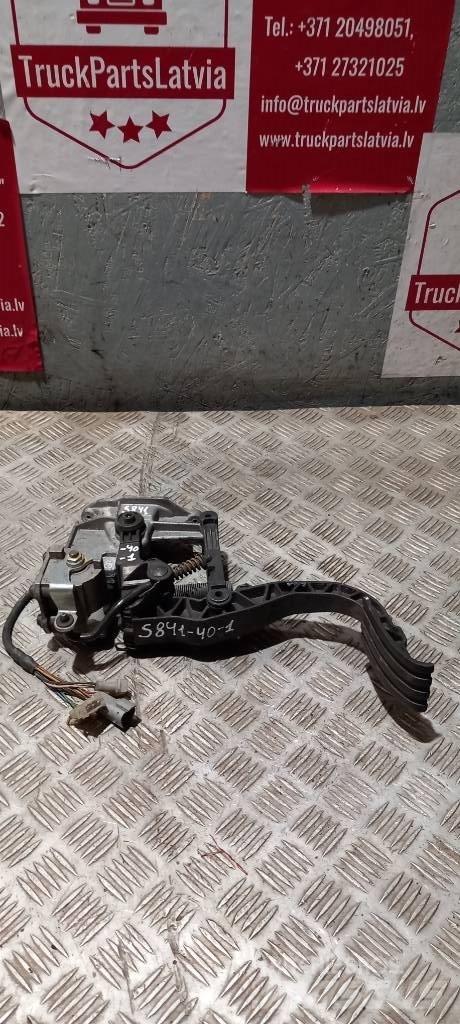 Scania P 94   1364173 Cabine e interni