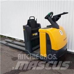 Jungheinrich ECE 225 Commissionatore basso livello