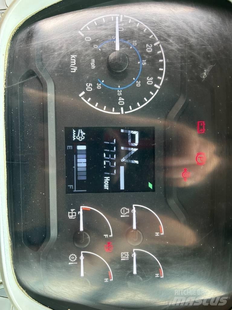 Doosan DL420-7 Pale gommate