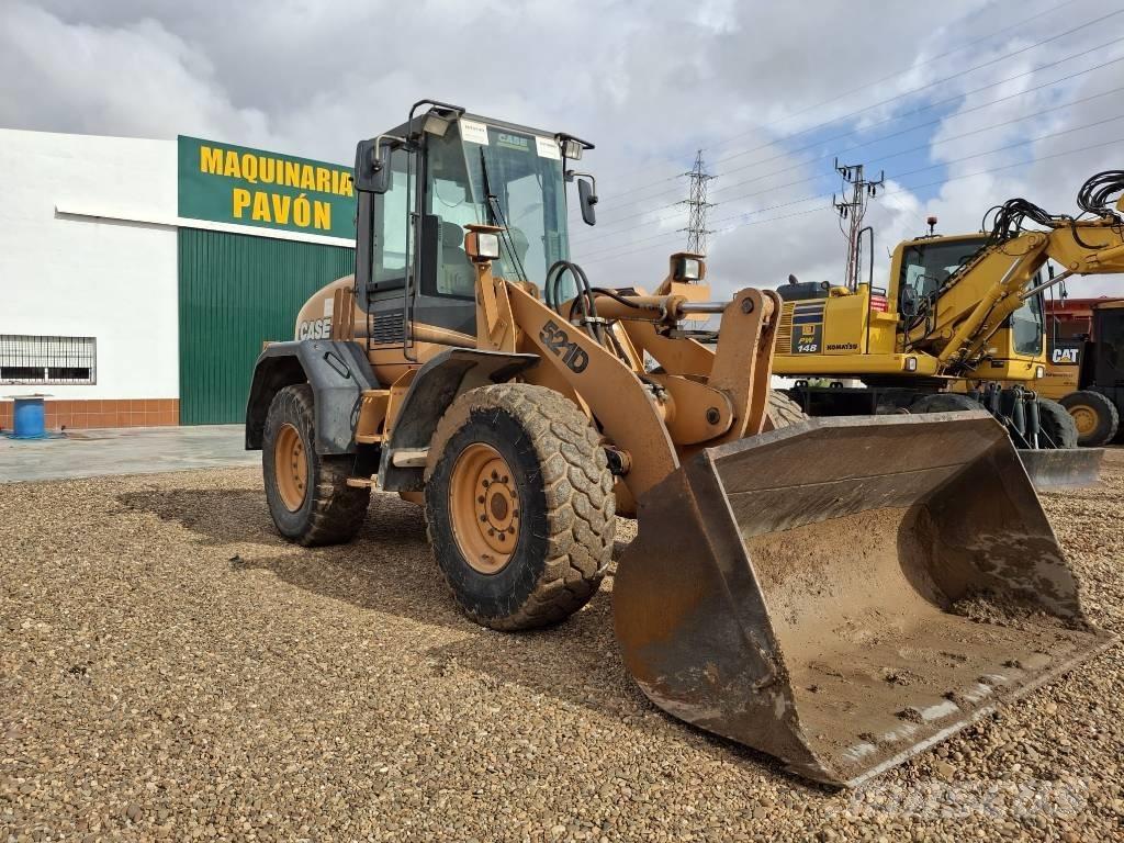 CASE 521 D Pale gommate