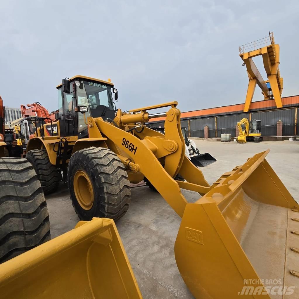 CAT 966 H Pale gommate