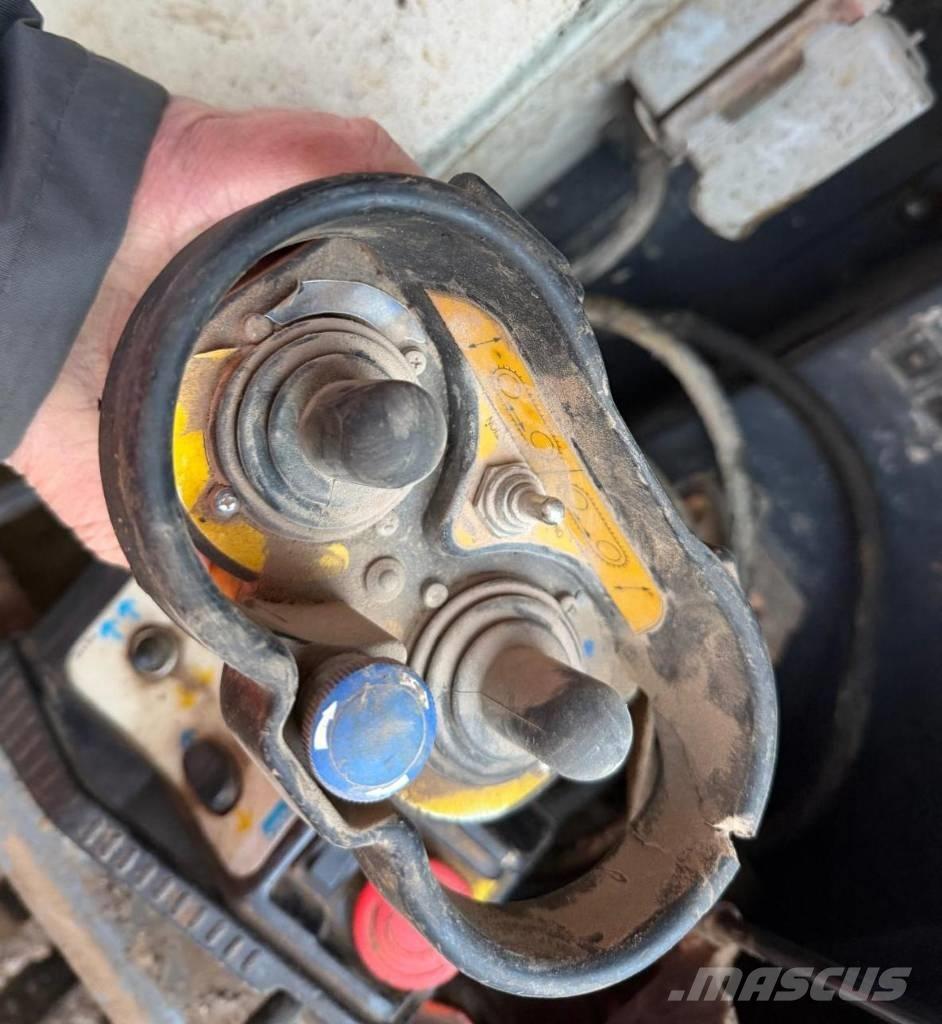 Sandvik QJ 241 Frantoi mobili