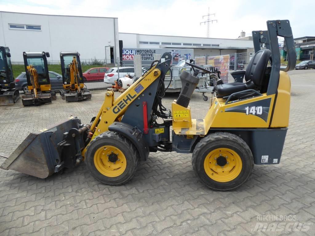 Gehl AL 140 Pale gommate