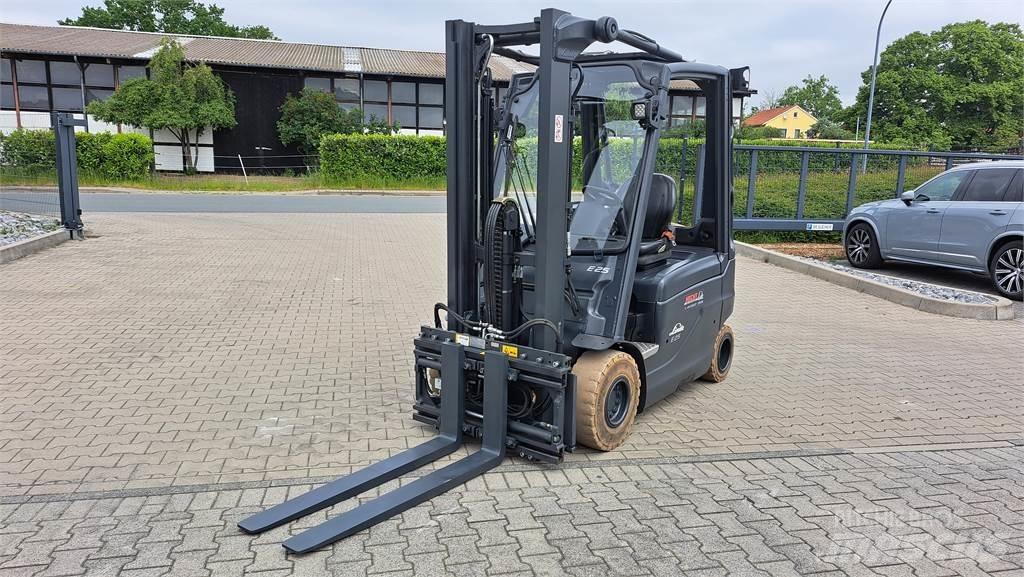 Linde E25-01 Carrelli elevatori elettrici