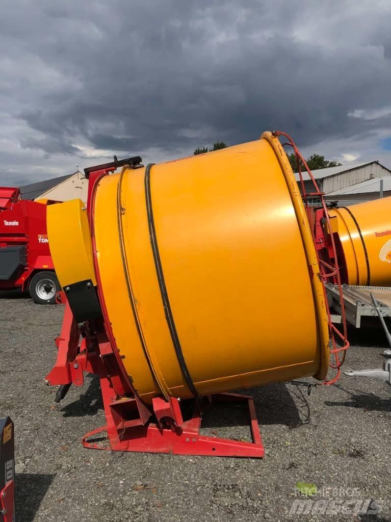 TEAGLE TOMAHAWK 5050 Trinciatrici, tagliatrici e srotolatrici per balle