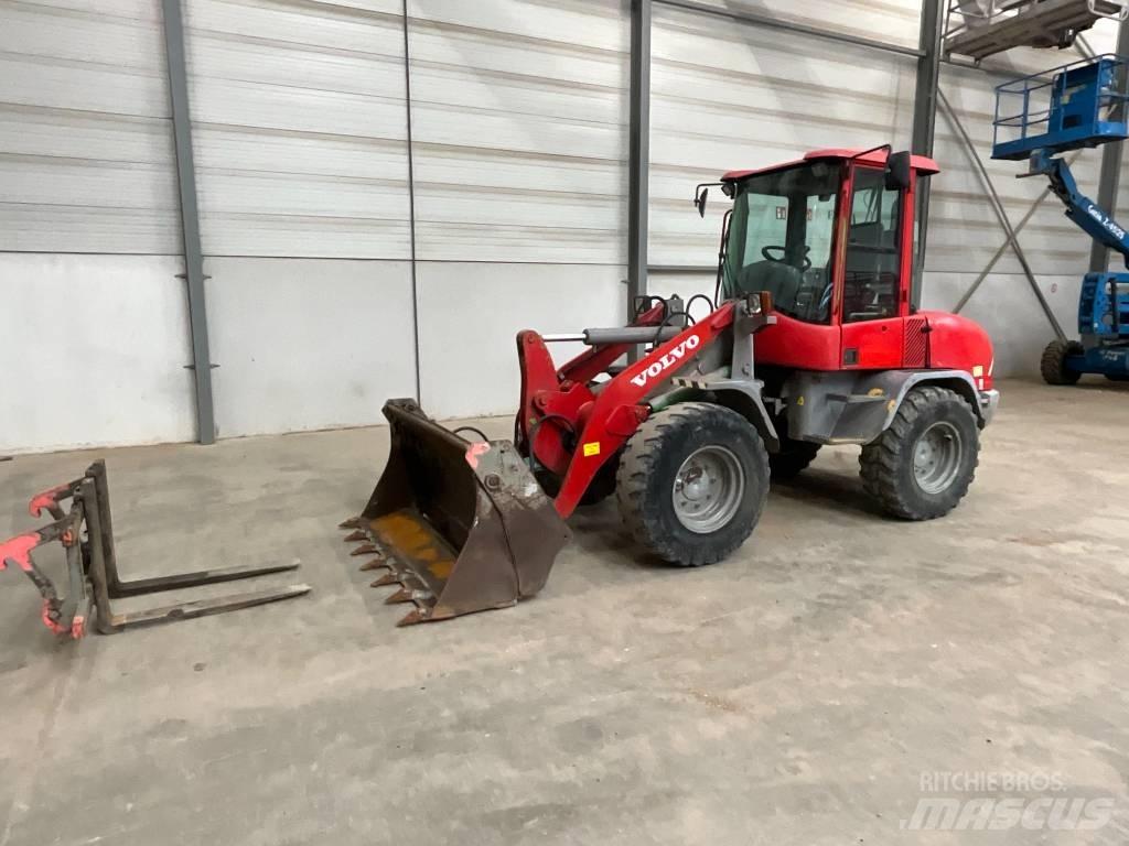 Volvo L 30 B-Z/X Pale gommate