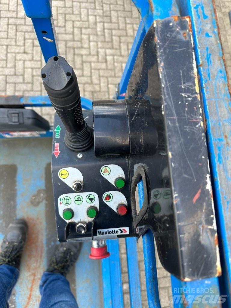 Haulotte Compact 14 Piattaforme a pantografo