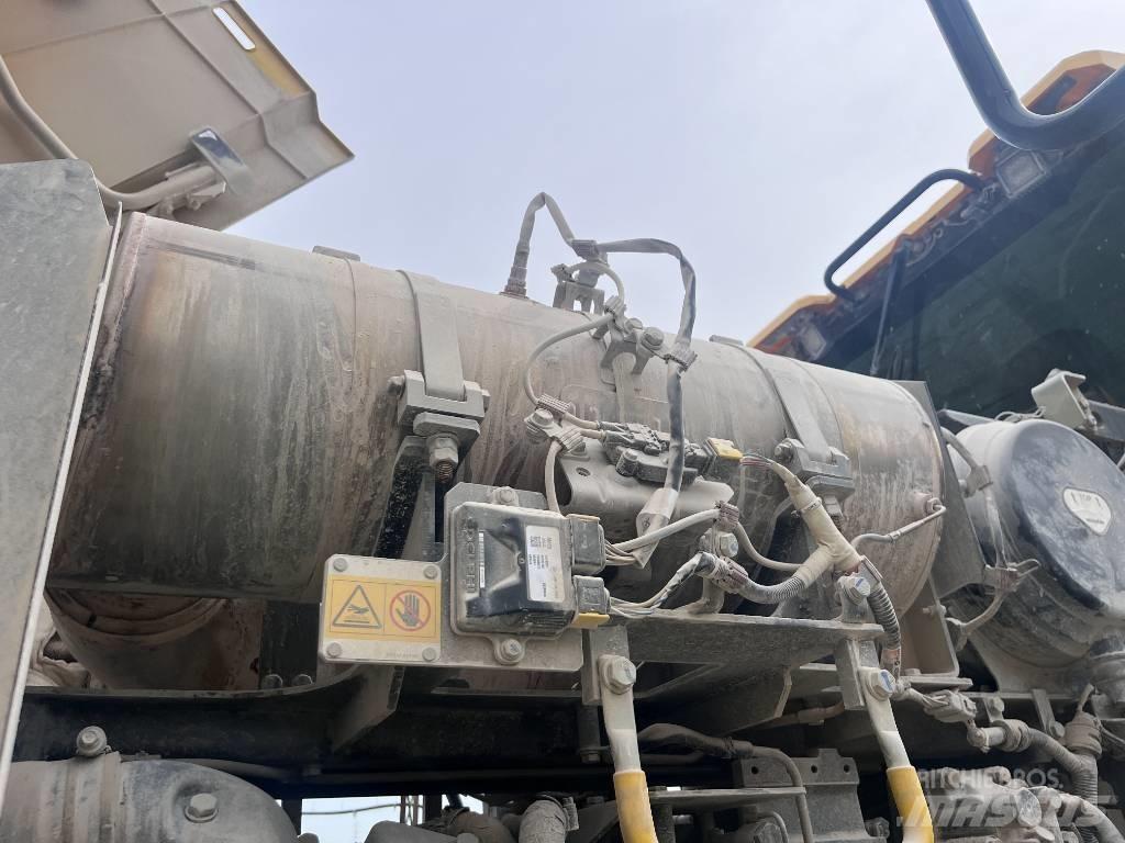 Komatsu WA 475-10E0 Pale gommate
