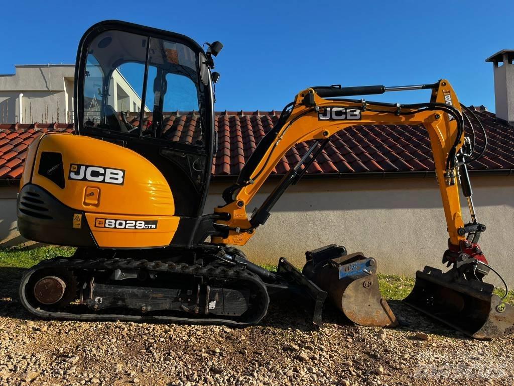 JCB 8029 CTS Miniescavatori