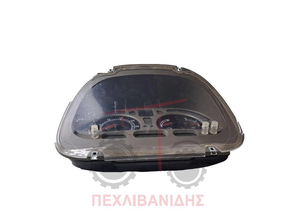 CASE maxxum Cabine e interni