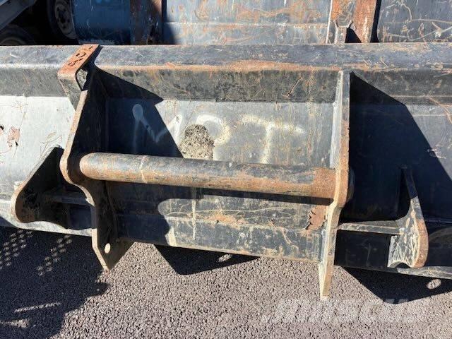 JCB godet Benne