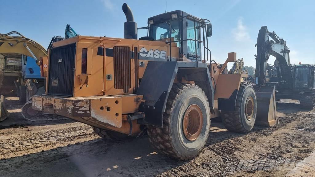 CASE 921 C Pale gommate