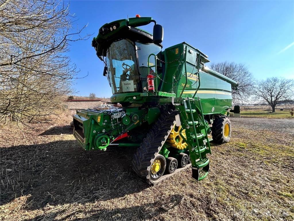 John Deere T670i Mietitrebbiatrici