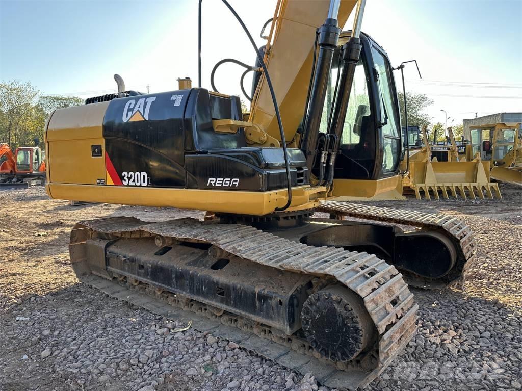 CAT 320DL Escavatori cingolati