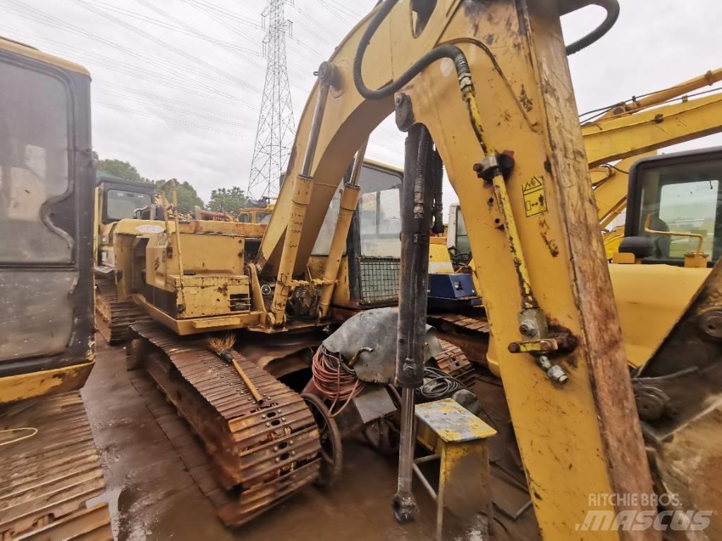 CAT E120B Escavatori cingolati