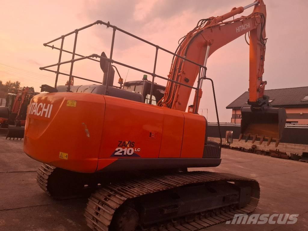 Hitachi 210LC Escavatori cingolati
