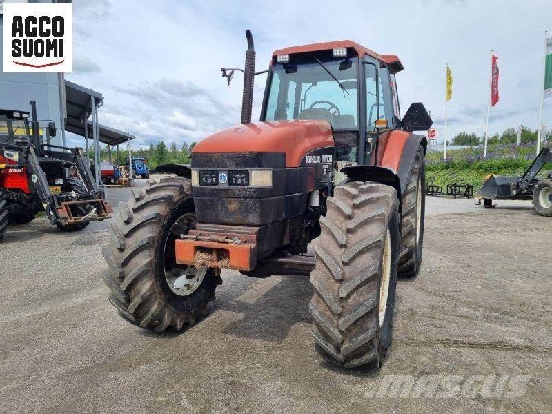 New Holland M100 Trattori