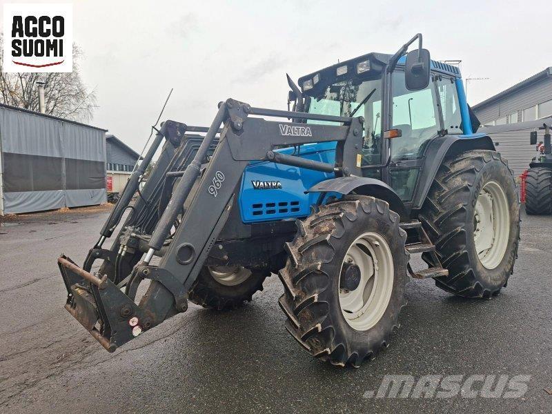 Valtra 6750 HITECH Trattori
