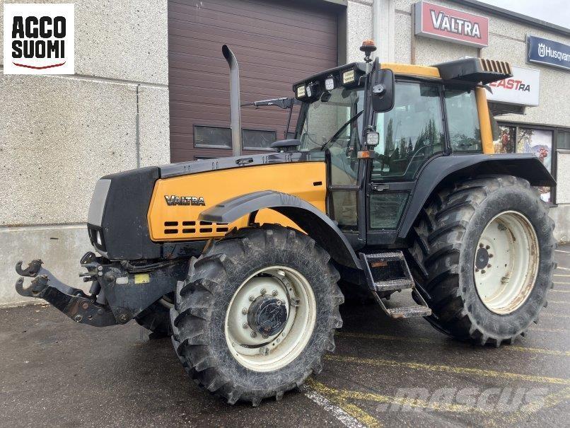 Valtra 8050 HITECH Trattori