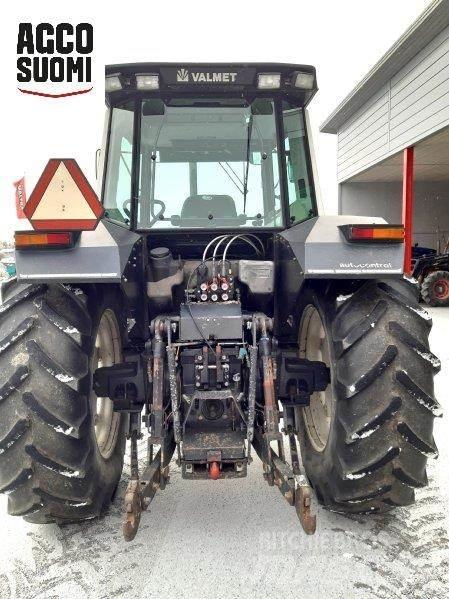 Valtra 8300 Trattori