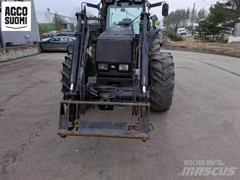 Valtra 8450 HITECH Trattori