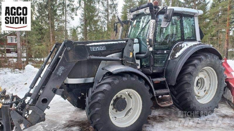 Valtra M150 Trattori