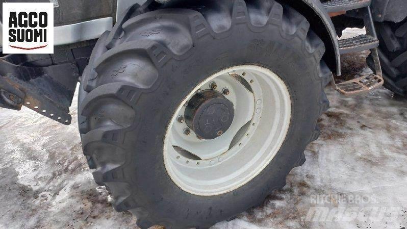 Valtra M150 Trattori