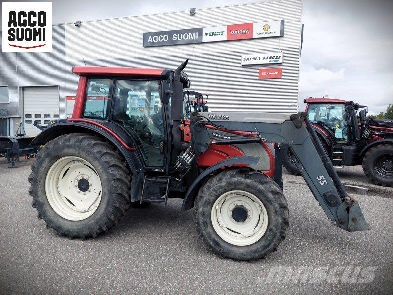 Valtra N141 HITECH Trattori