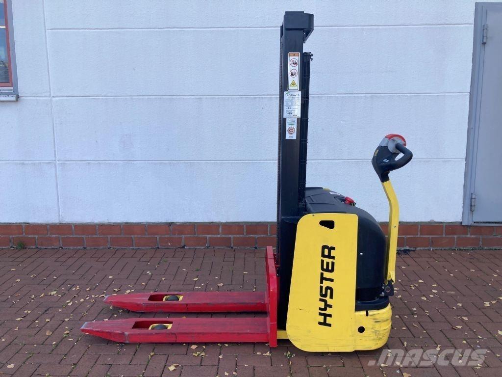 Hyster S 1.0E Transpallet uomo a terra