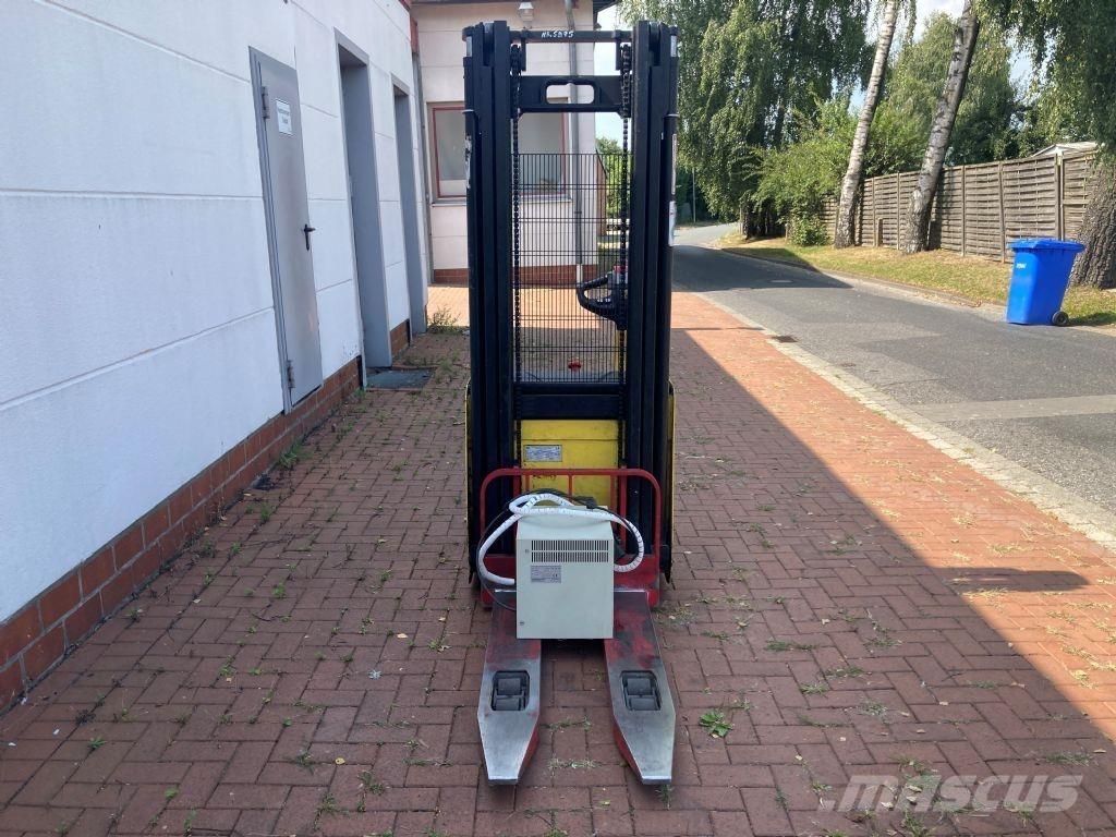 Hyster S 1.6 AC Transpallet uomo a terra