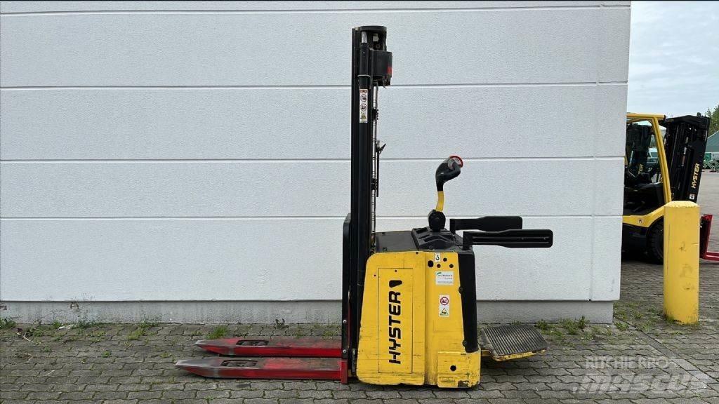 Hyster S1.5S Transpallet uomo a terra