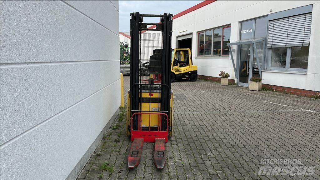 Hyster S1.5S Transpallet uomo a terra