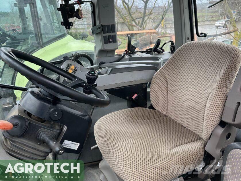 CLAAS AXION 820 Trattori