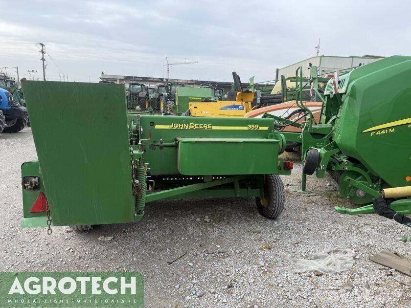 John Deere 359 Trattori