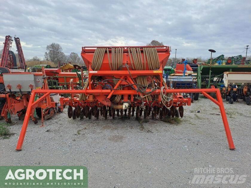 Kuhn VENTA LC 3500 Trattori