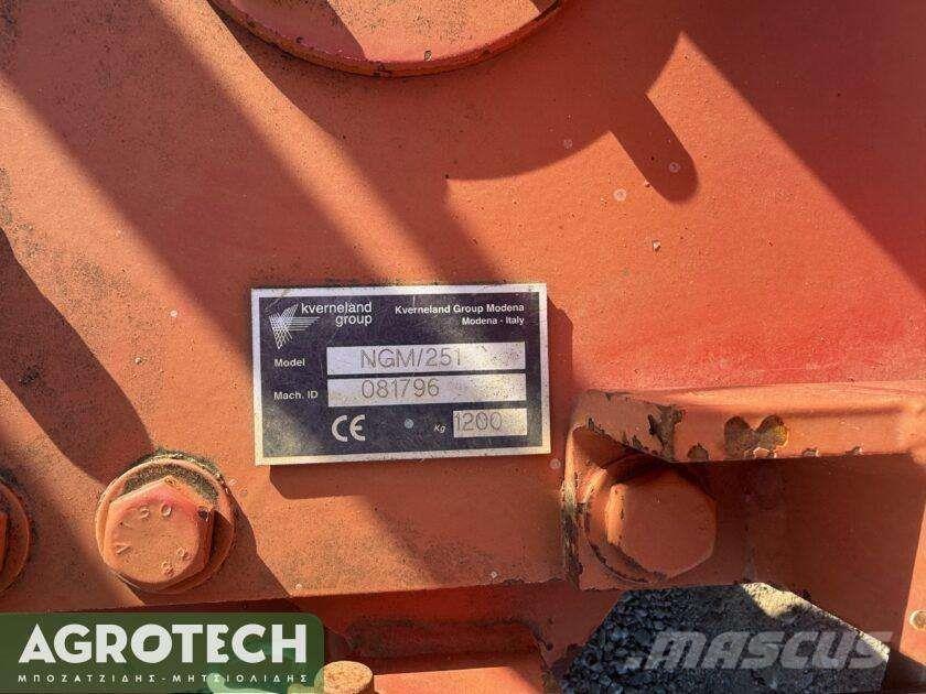 Kverneland NGM 251 Trattori
