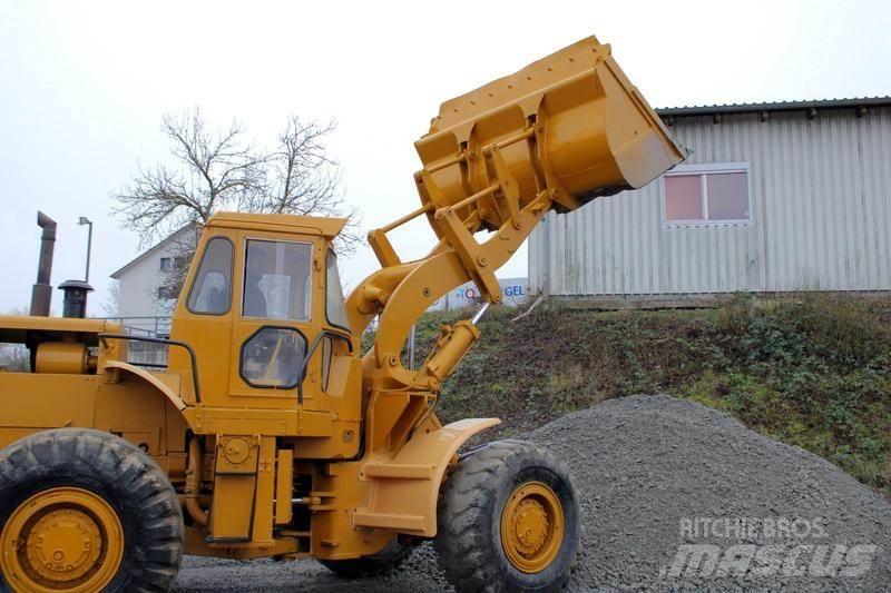 CAT 966 C Pale gommate